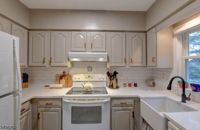 410 Cornelia St 5, Boonton Town, NJ 07005