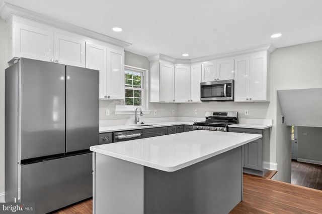 8109 CARRICK LN, Springfield, VA 22151