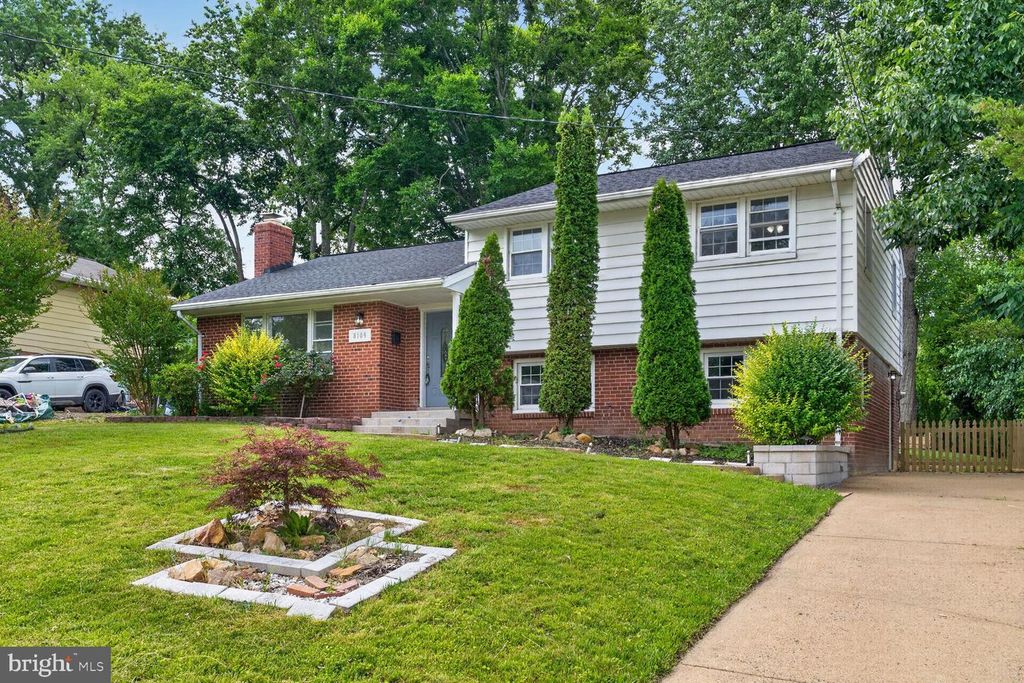 8109 CARRICK LN, Springfield, VA 22151