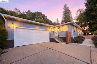 275 Orchard Rd, Orinda, CA 94563
