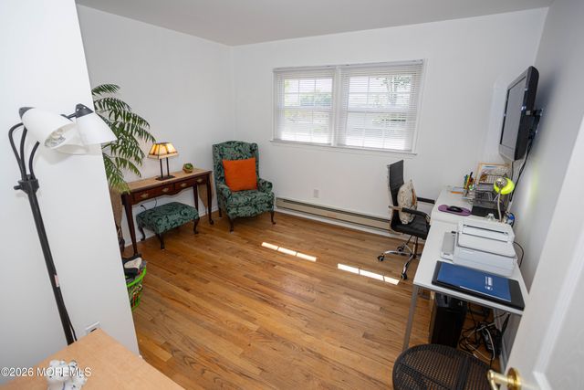 4 Avon Way, Parlin, NJ 08859