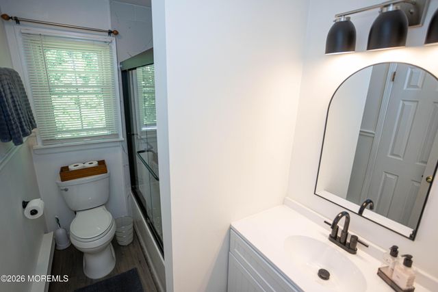 4 Avon Way, Parlin, NJ 08859