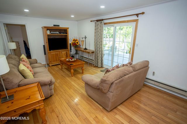 4 Avon Way, Parlin, NJ 08859