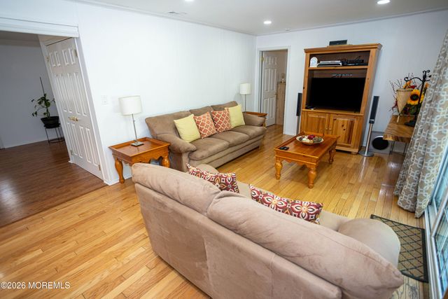 4 Avon Way, Parlin, NJ 08859