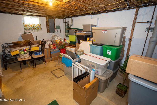 4 Avon Way, Parlin, NJ 08859