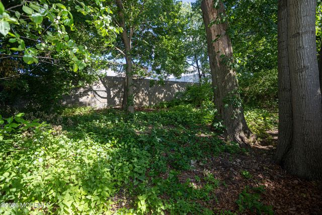 4 Avon Way, Parlin, NJ 08859