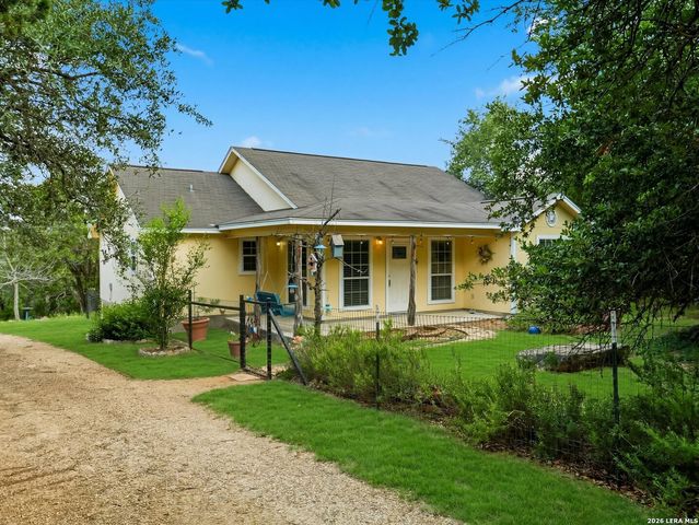 2765 Rocky Ridge Loop, Canyon Lake, TX 78133