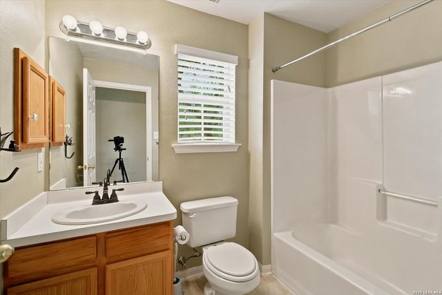 2765 Rocky Ridge Loop, Canyon Lake, TX 78133