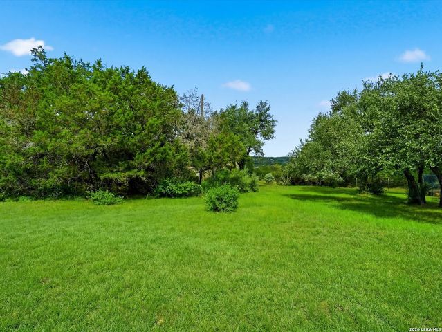 2765 Rocky Ridge Loop, Canyon Lake, TX 78133