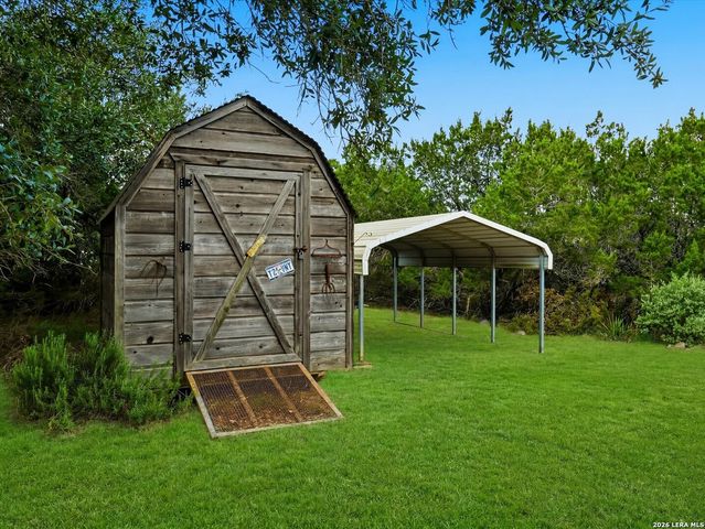 2765 Rocky Ridge Loop, Canyon Lake, TX 78133