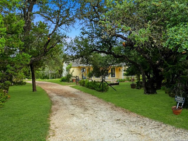 2765 Rocky Ridge Loop, Canyon Lake, TX 78133