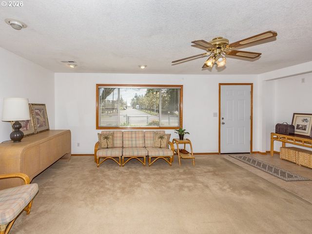 204 Ne 97TH Ave, Vancouver, WA 98664