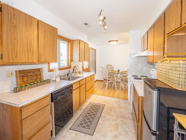 204 Ne 97TH Ave, Vancouver, WA 98664