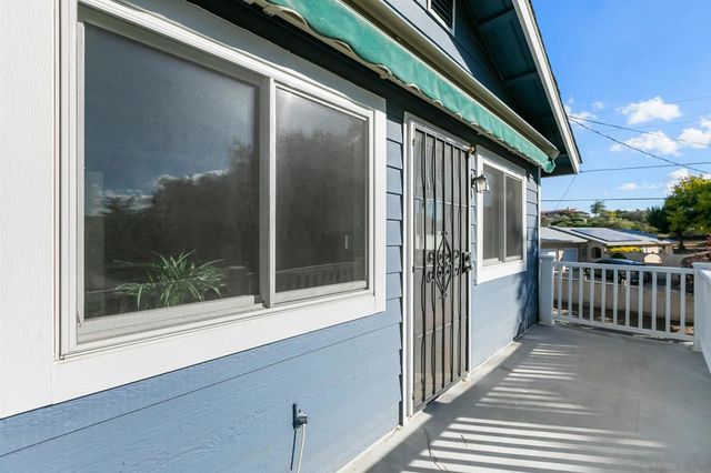 30028 Canvasback Dr, Campo, CA 91906