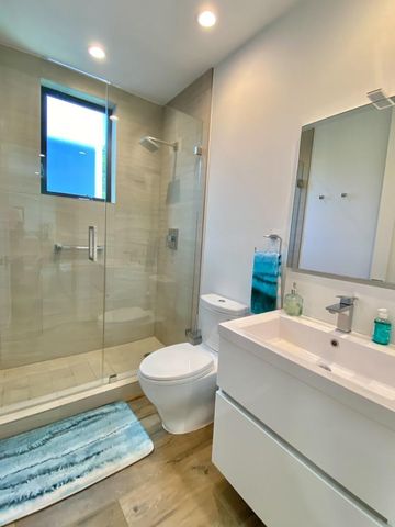 348 Balboa Street, Hollywood, FL 33019