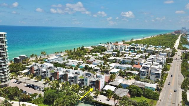 348 Balboa Street, Hollywood, FL 33019