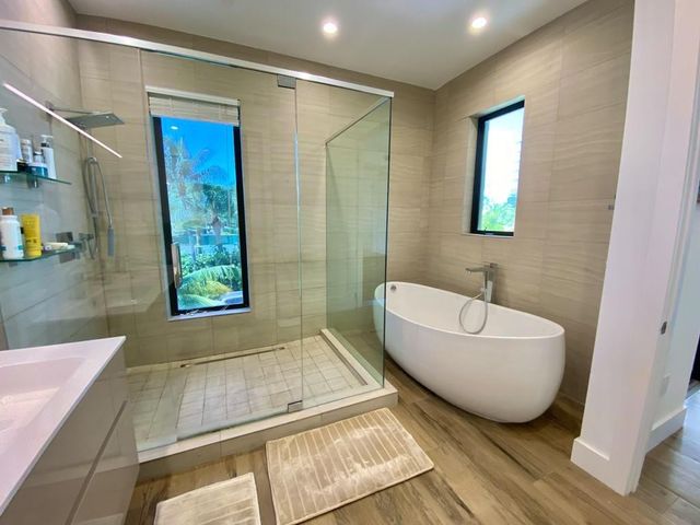 348 Balboa Street, Hollywood, FL 33019