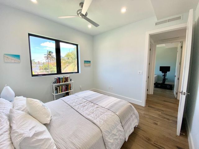 348 Balboa Street, Hollywood, FL 33019