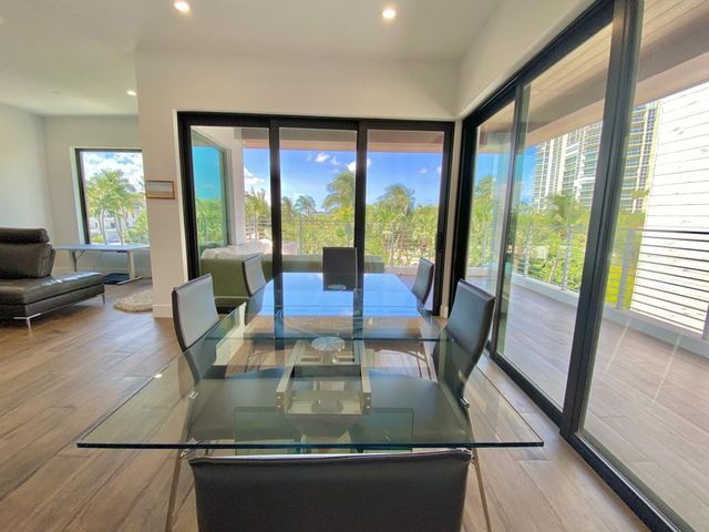 348 Balboa Street, Hollywood, FL 33019