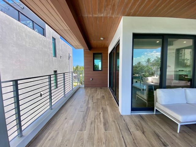 348 Balboa Street, Hollywood, FL 33019
