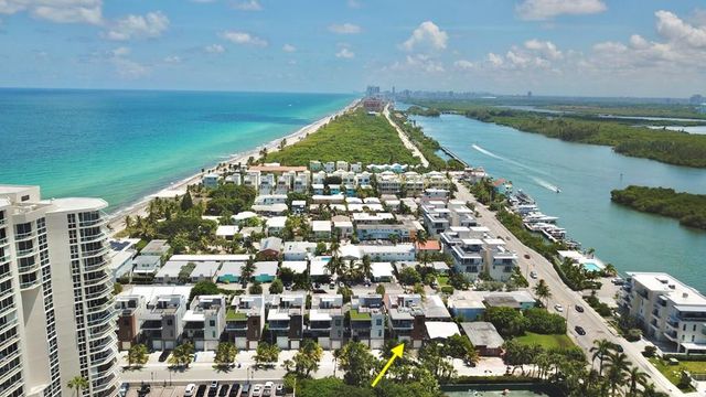 348 Balboa Street, Hollywood, FL 33019