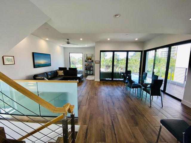 348 Balboa Street, Hollywood, FL 33019