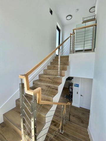 348 Balboa Street, Hollywood, FL 33019