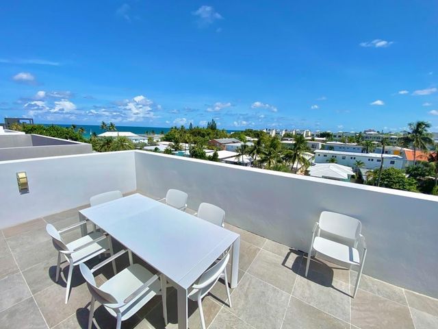 348 Balboa Street, Hollywood, FL 33019