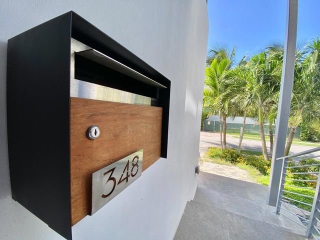 348 Balboa Street, Hollywood, FL 33019