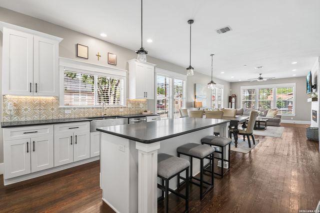 1502 NOLAN ST, San Antonio, TX 78202