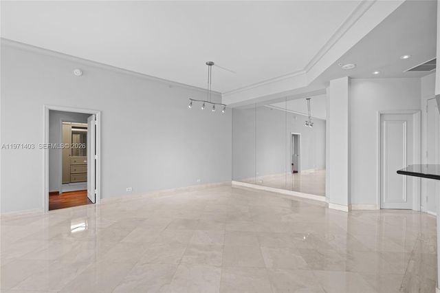 888 Brickell Key Dr 408, Miami, FL 33131