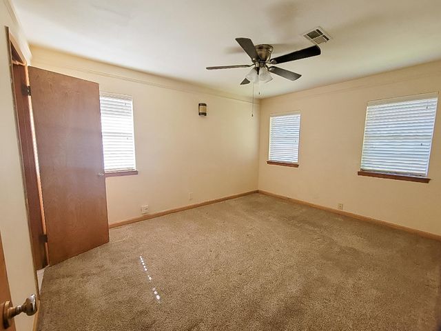 1124 Harrison Lane, Hurst, TX 76053