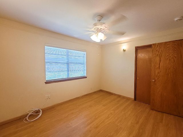 1124 Harrison Lane, Hurst, TX 76053