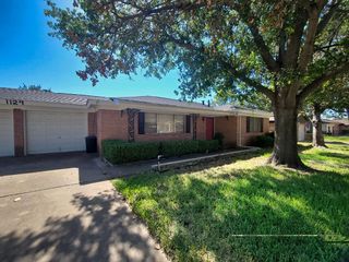 1124 Harrison Lane, Hurst, TX 76053