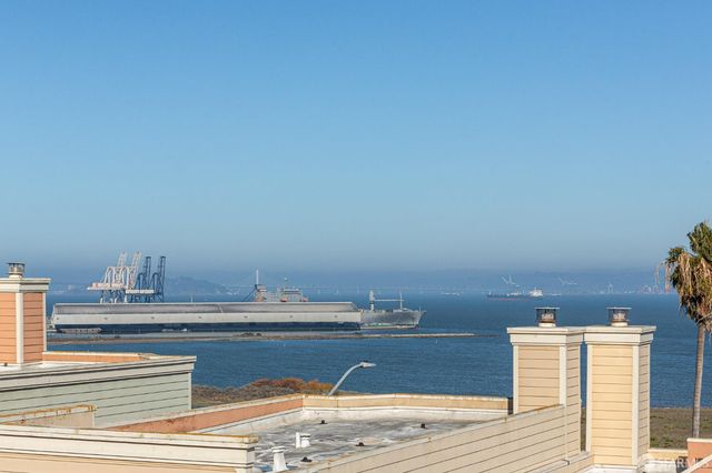 116 Jerrold Avenue, San Francisco, CA 94124