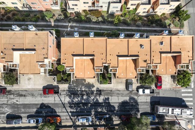 116 Jerrold Avenue, San Francisco, CA 94124