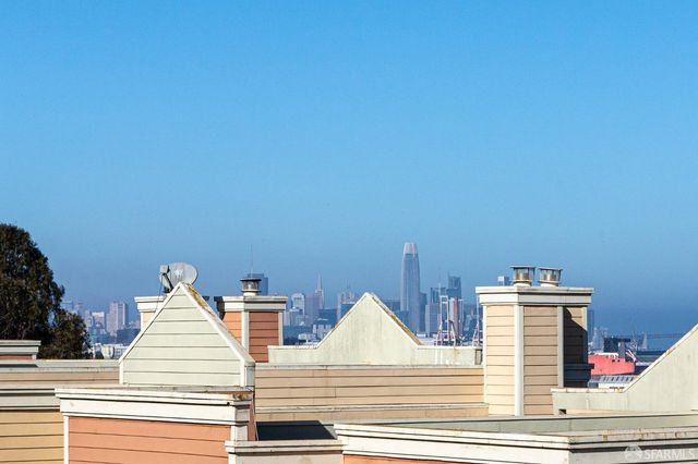 116 Jerrold Avenue, San Francisco, CA 94124