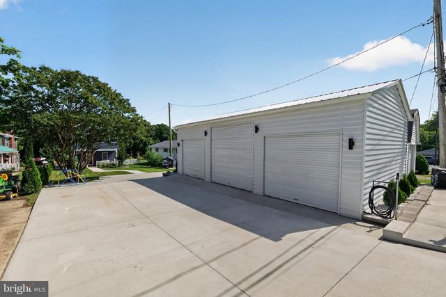1914 POPLAR RD, Essex, MD 21221