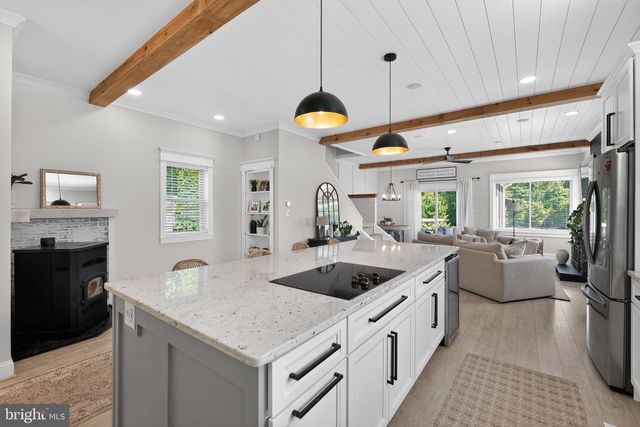 1914 POPLAR RD, Essex, MD 21221