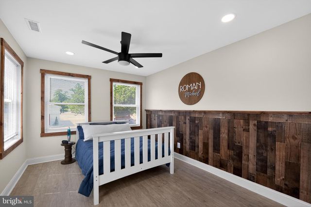 1914 POPLAR RD, Essex, MD 21221