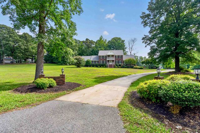 1844 Twin Bridge Road, Gaffney, SC 29341
