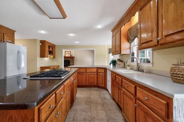 1844 Twin Bridge Road, Gaffney, SC 29341