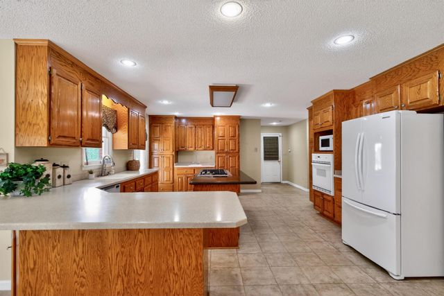 1844 Twin Bridge Road, Gaffney, SC 29341