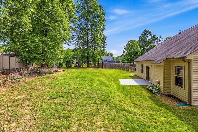 212 Timber Fence Trail, Simpsonville, SC 29681