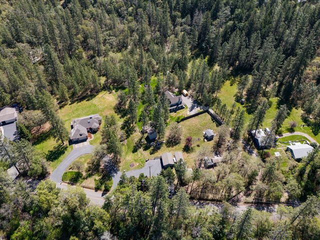 459 Savage Creek Road, Grants Pass, OR 97527
