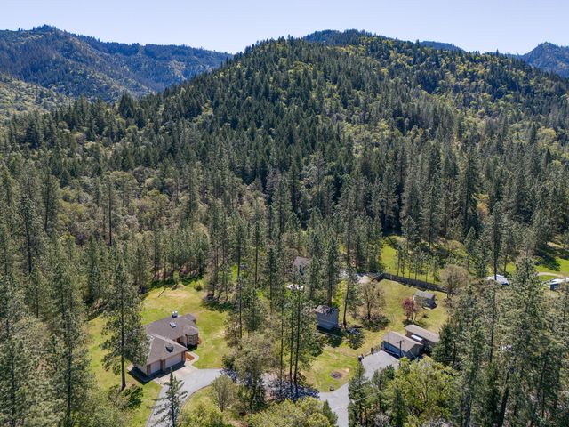 459 Savage Creek Road, Grants Pass, OR 97527