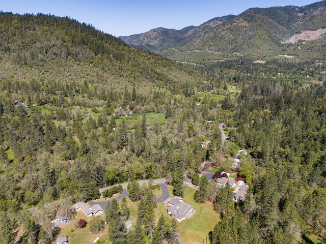 459 Savage Creek Road, Grants Pass, OR 97527