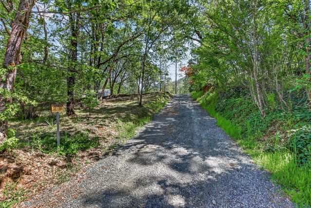 459 Savage Creek Road, Grants Pass, OR 97527