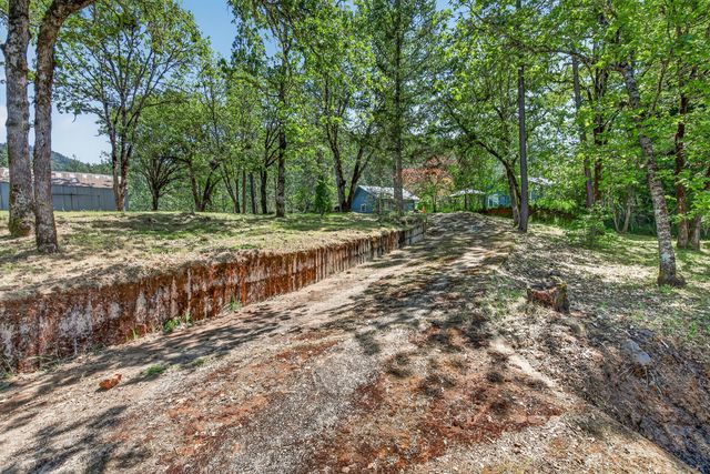 459 Savage Creek Road, Grants Pass, OR 97527