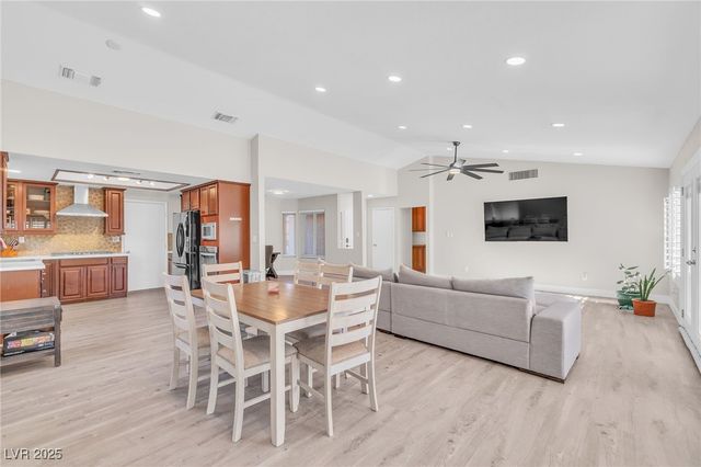 2312 Fairbourne Way, Henderson, NV 89074